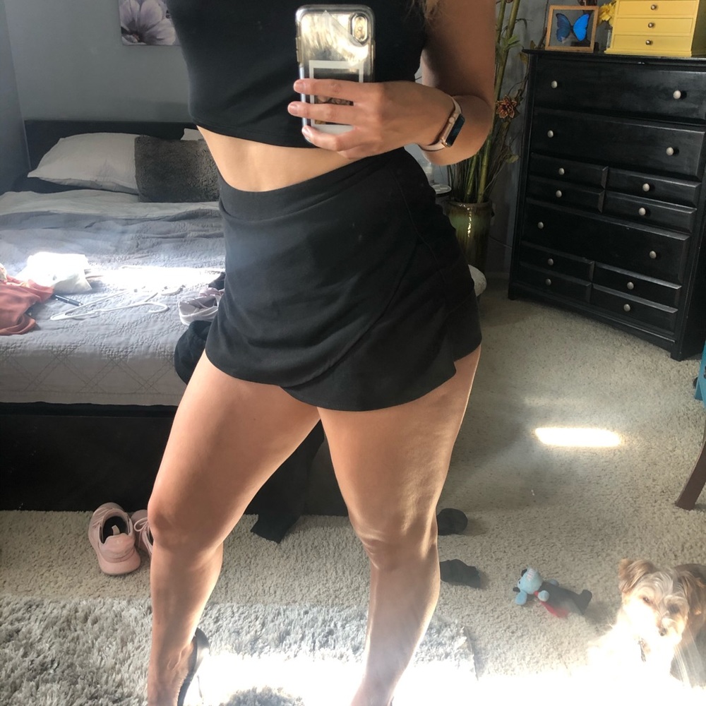 Black skort